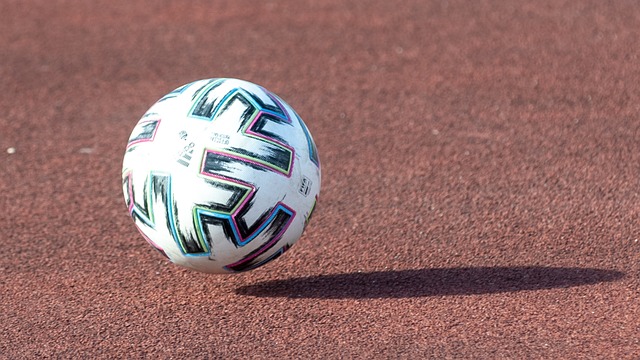 但在压力下 但在压力下